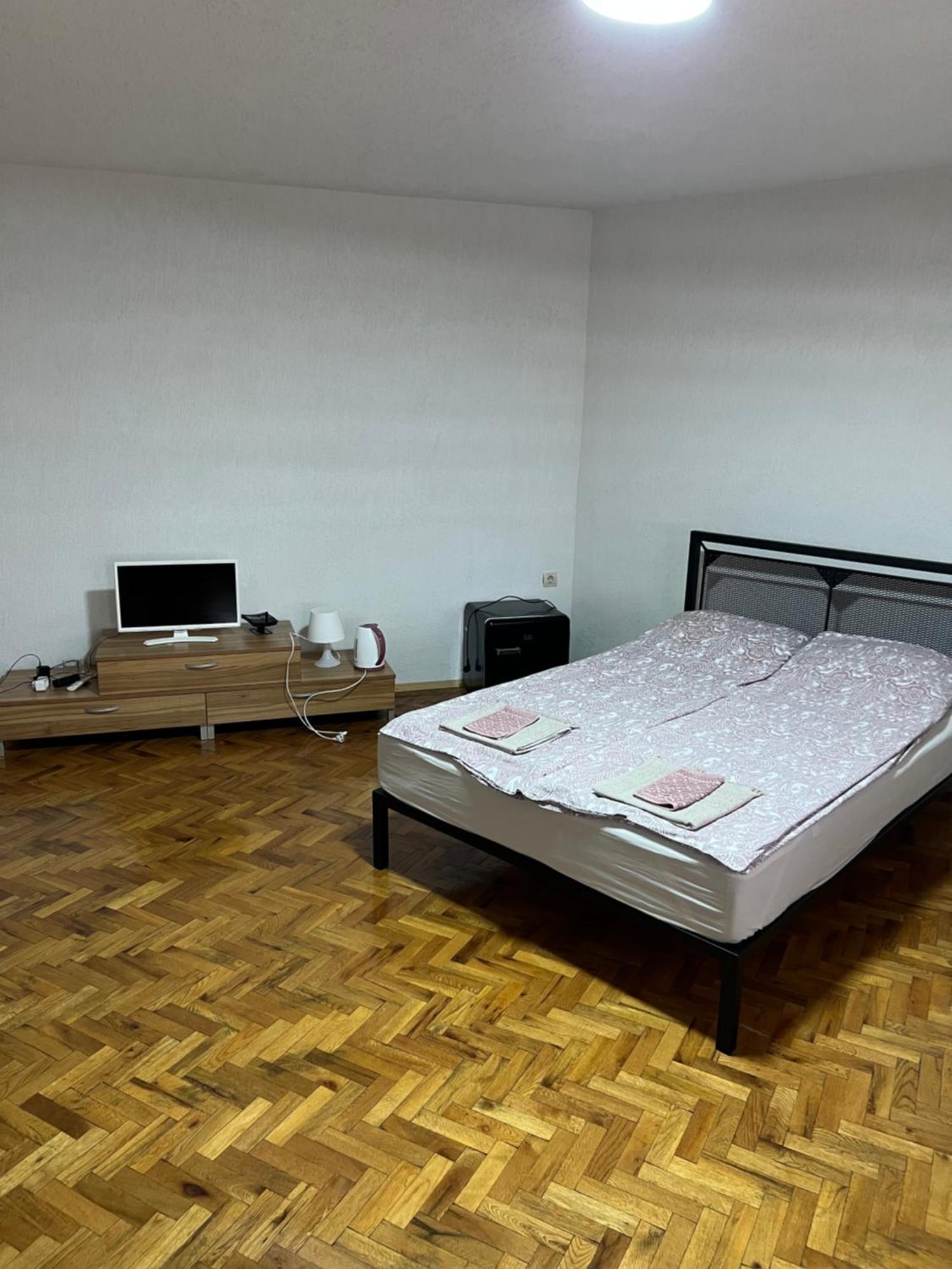 White Guest House 2 Karlovo Extérieur photo